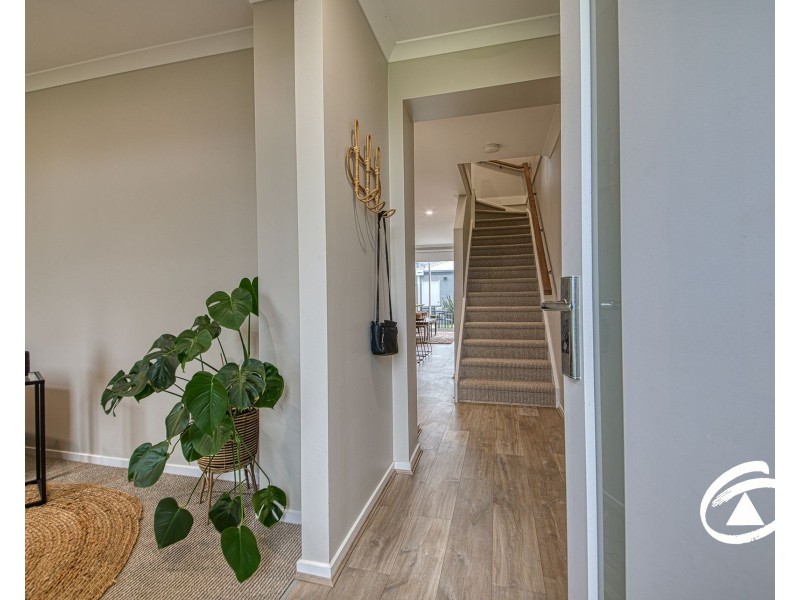 10 Atica Walk, Clyde North VIC 3978