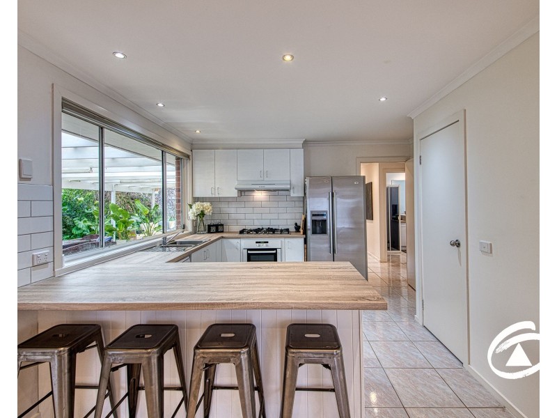 11 Cobblestone Avenue, Narre Warren South VIC 3805