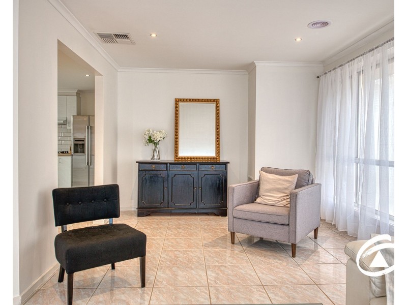 11 Cobblestone Avenue, Narre Warren South VIC 3805