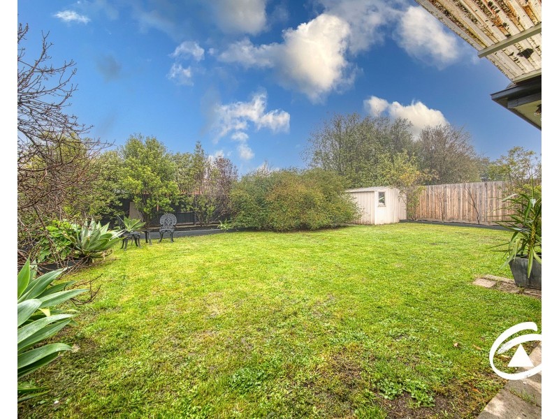 11 Cobblestone Avenue, Narre Warren South VIC 3805