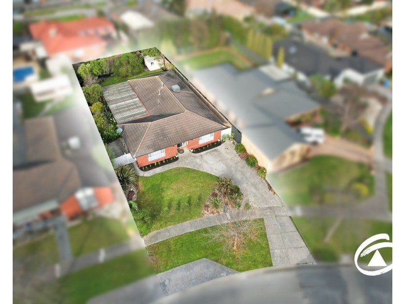 11 Cobblestone Avenue, Narre Warren South VIC 3805