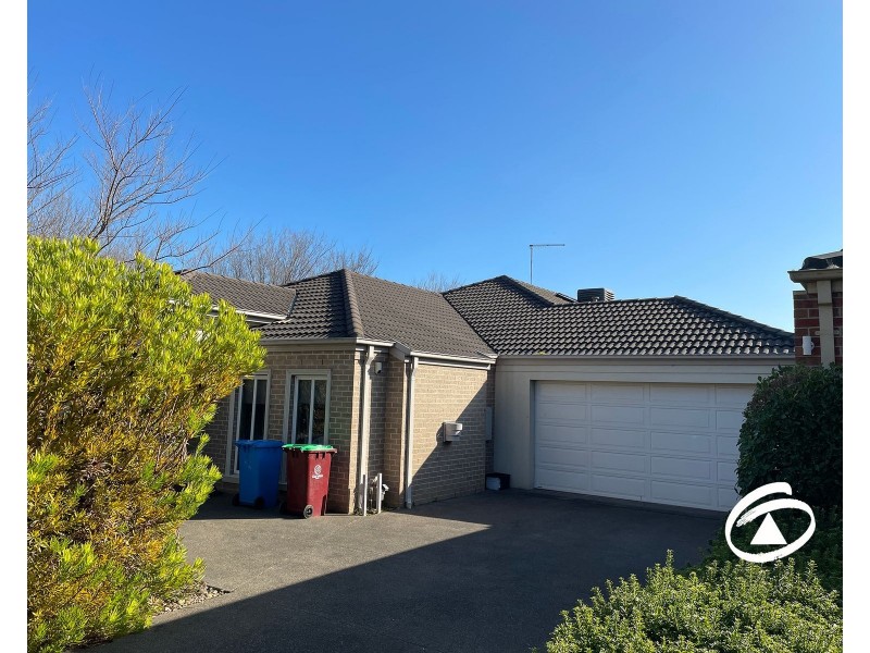17 Emmett Avenue, Berwick VIC 3806