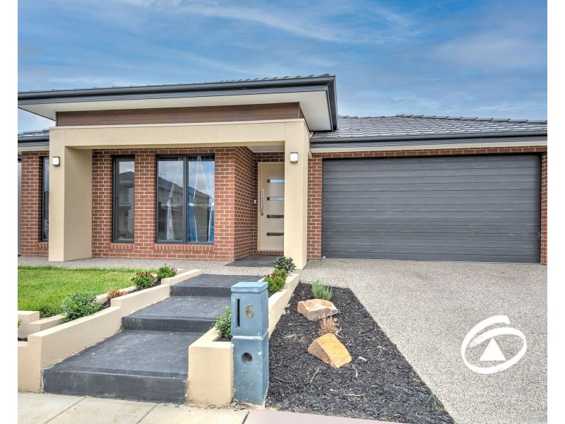 6 Petaluma Crescent, Officer VIC 3809