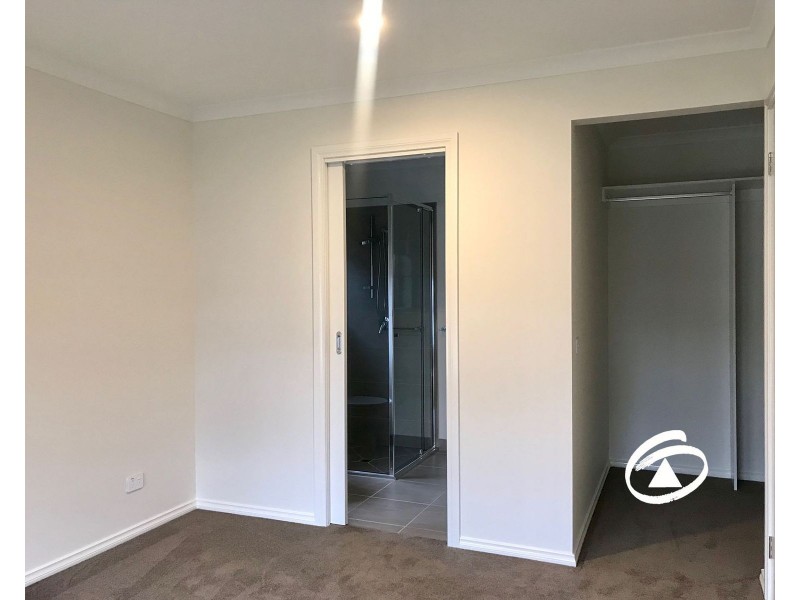 56 Kamona Street, Clyde VIC 3978