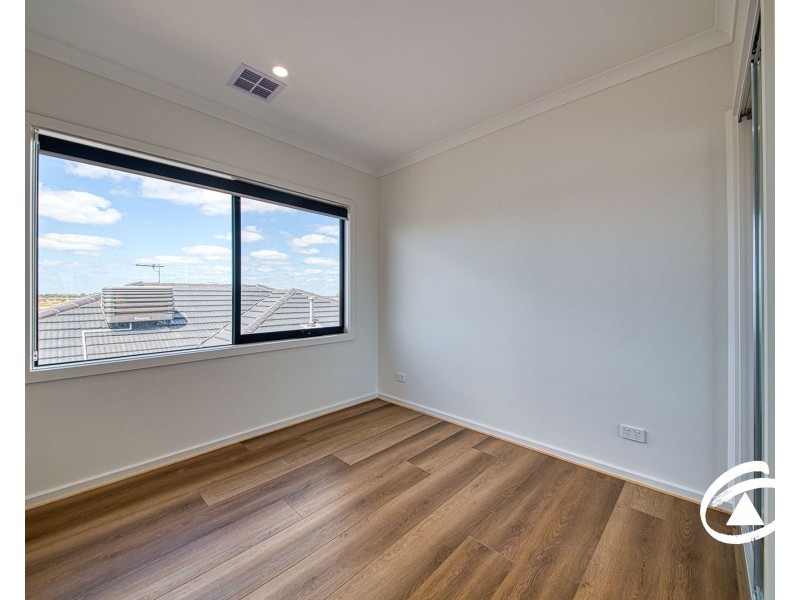 9 Pesaro Street, Clyde VIC 3978
