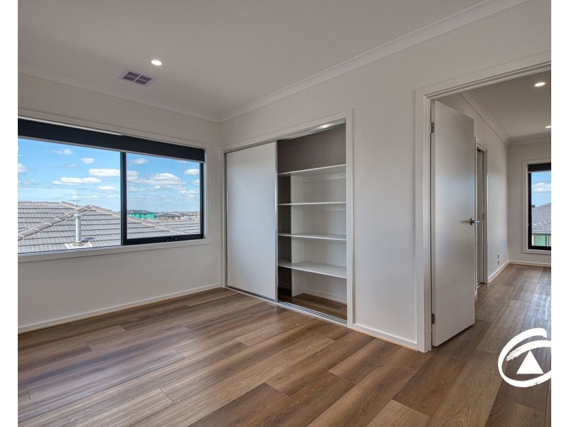 9 Pesaro Street, Clyde VIC 3978