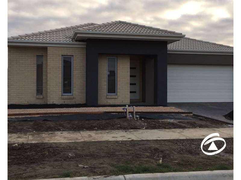 16 Joanne Way, Officer VIC 3809