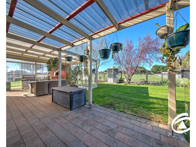 16 Latta Road, Nar Nar Goon VIC 3812