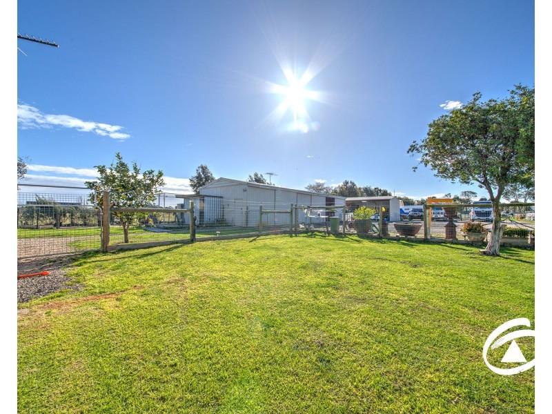 16 Latta Road, Nar Nar Goon VIC 3812