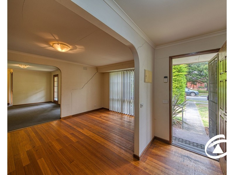 13 Greenlaw Crescent, Berwick VIC 3806