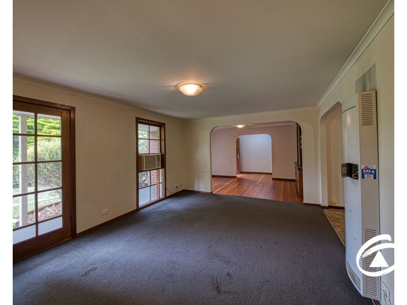 13 Greenlaw Crescent, Berwick VIC 3806