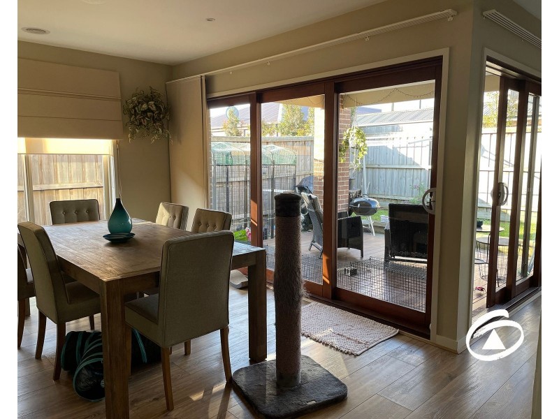 39 Riverstone Boulevard, Clyde North VIC 3978