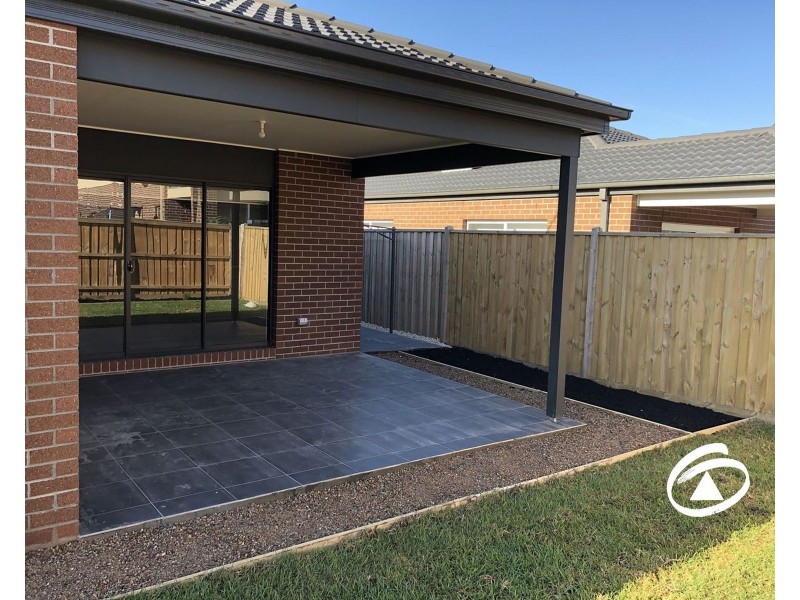 5 Viewbank Road, Clyde North VIC 3978