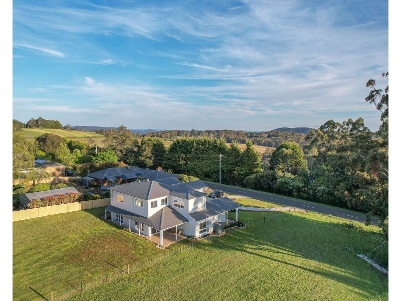 18 Beenak East Road, Gembrook VIC 3783