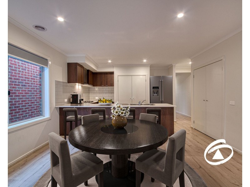 15 Caravan Parade, Berwick VIC 3806