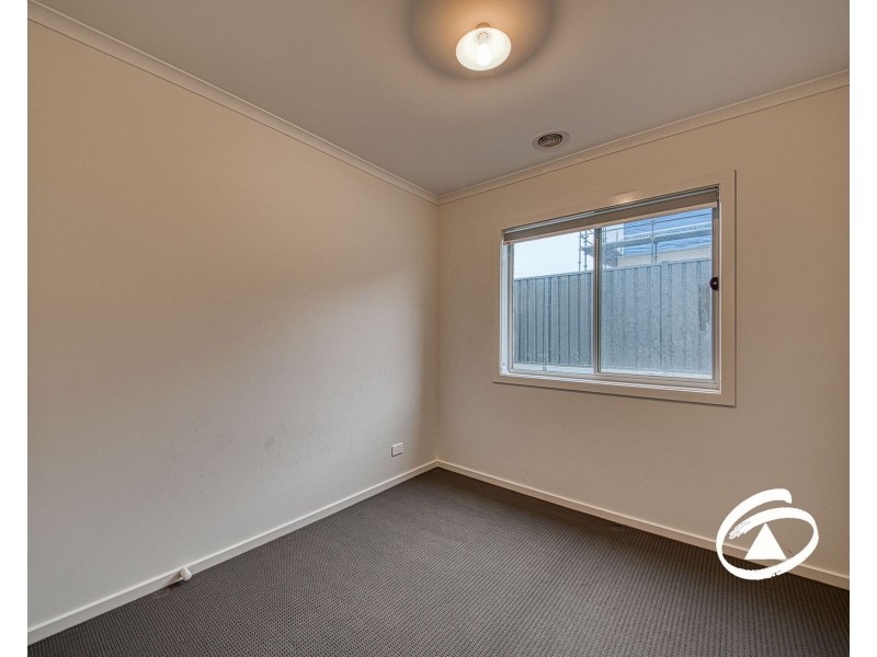 15 Caravan Parade, Berwick VIC 3806