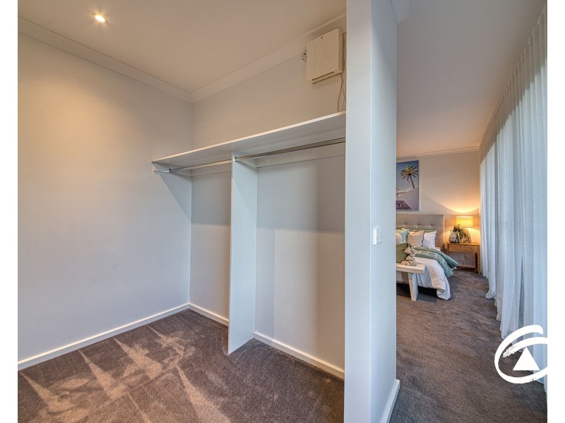 21 Willowdene Way, Berwick VIC 3806