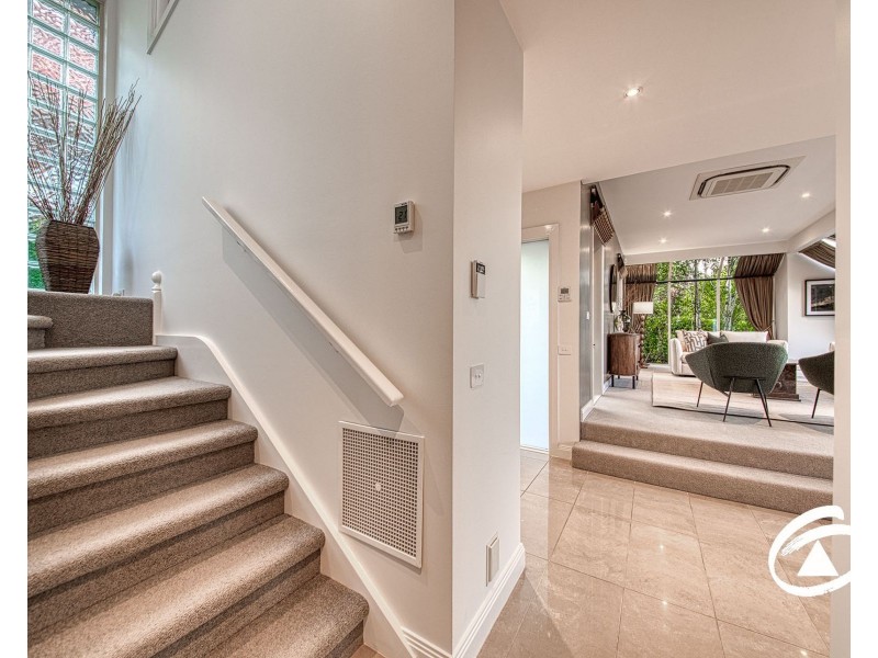 6 McKay Close, Berwick VIC 3806
