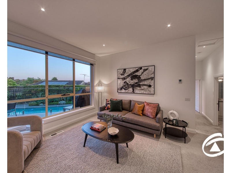 6 McKay Close, Berwick VIC 3806