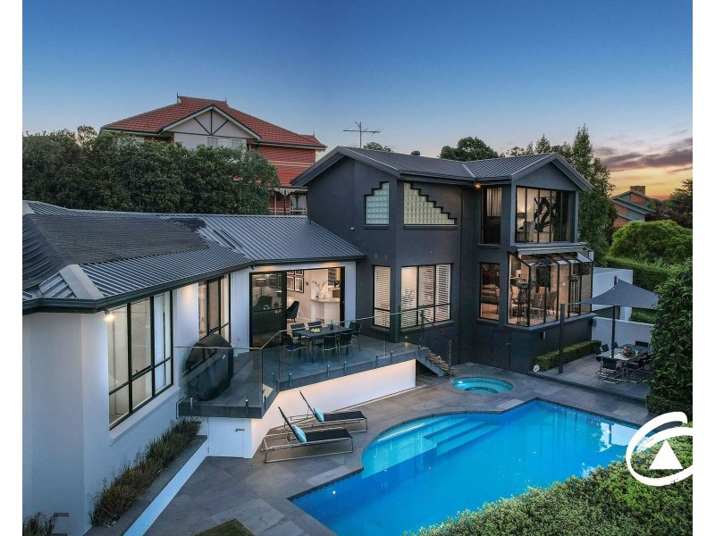 6 McKay Close, Berwick VIC 3806
