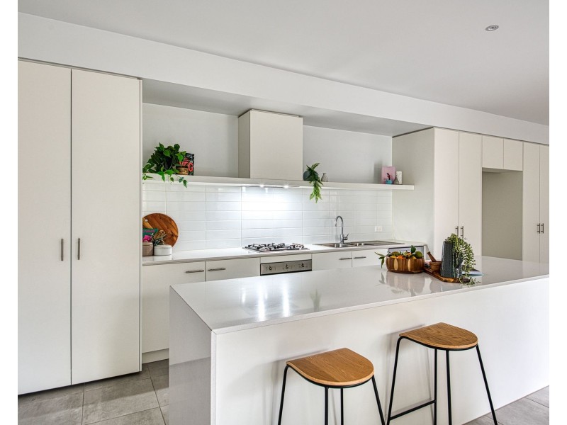 25 Willowdene Way, Berwick VIC 3806