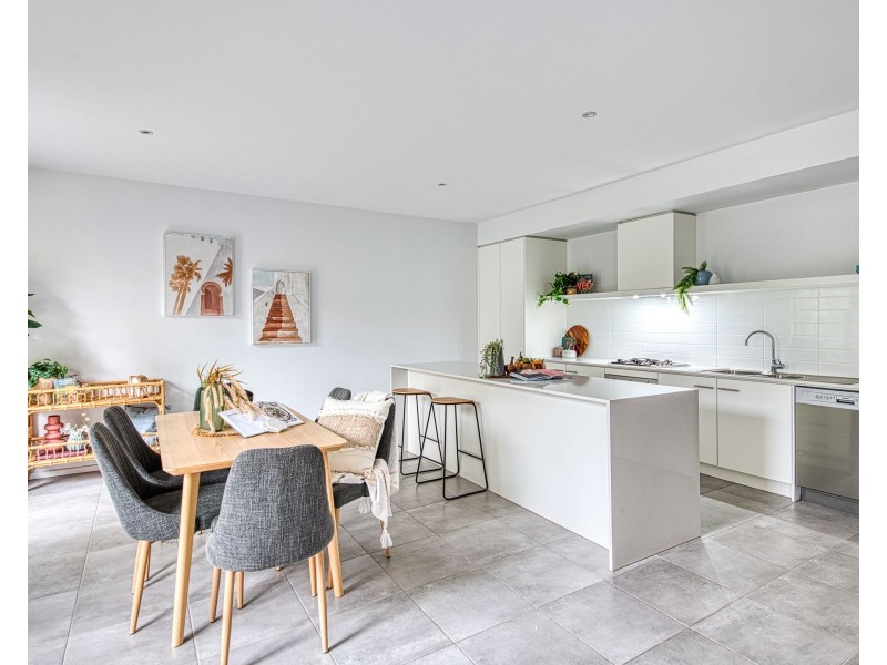 25 Willowdene Way, Berwick VIC 3806