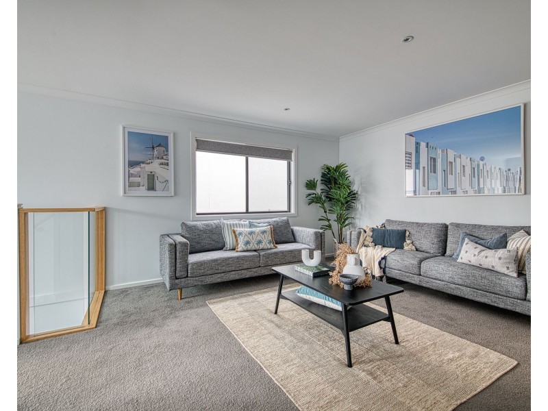25 Willowdene Way, Berwick VIC 3806
