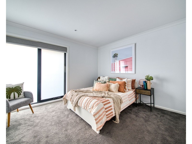 25 Willowdene Way, Berwick VIC 3806