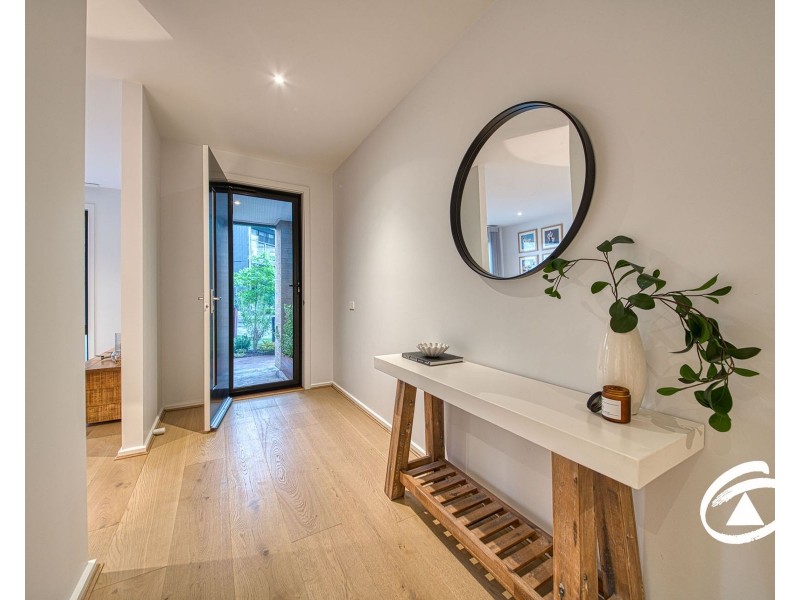 43 Willowdene Way, Berwick VIC 3806