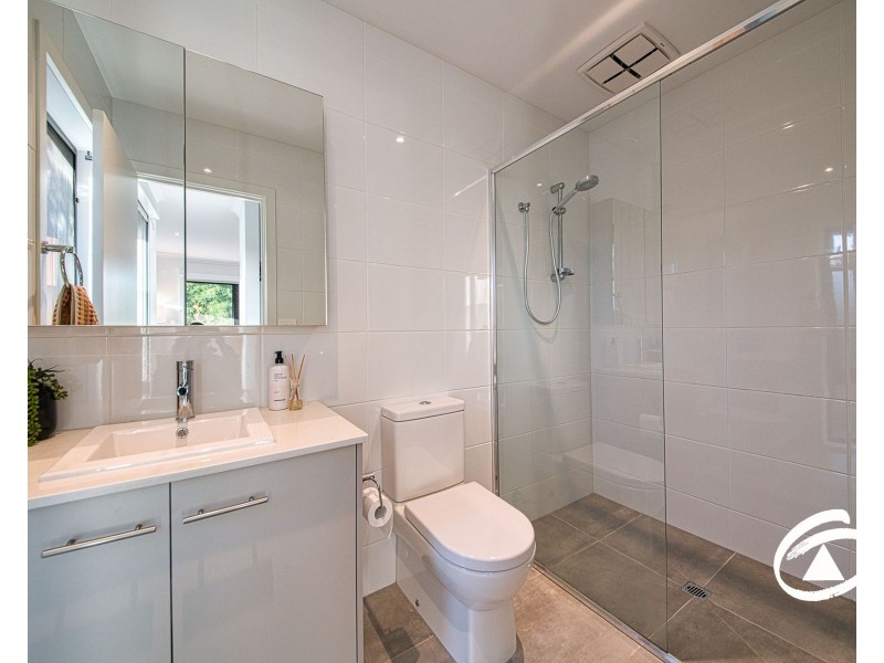 43 Willowdene Way, Berwick VIC 3806