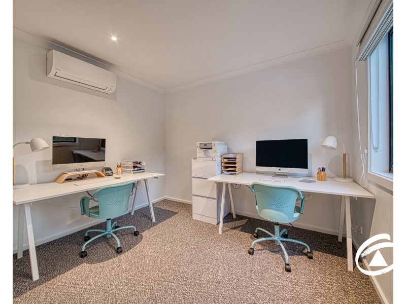 43 Willowdene Way, Berwick VIC 3806