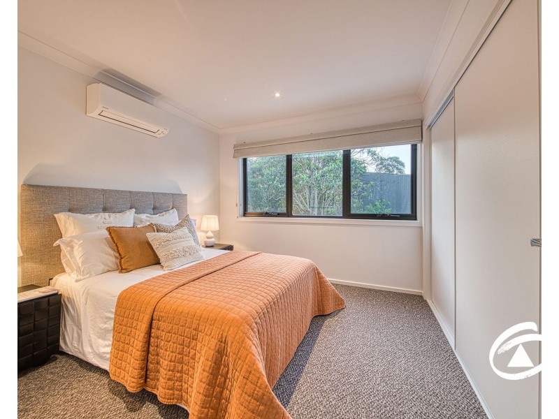 43 Willowdene Way, Berwick VIC 3806