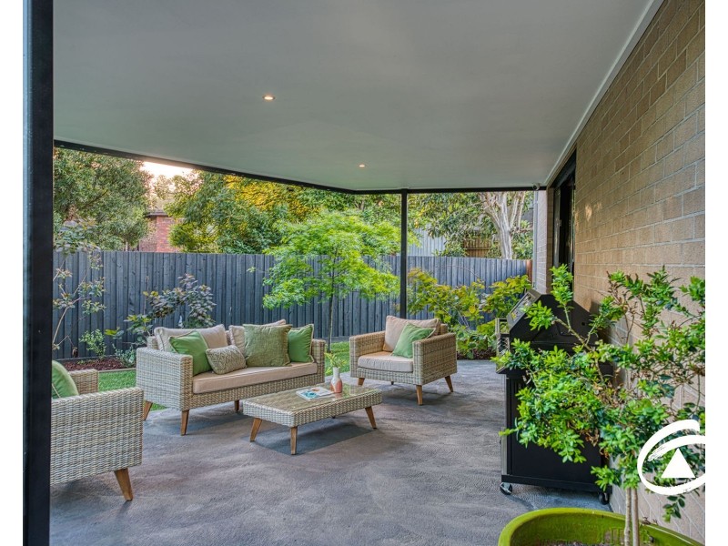 43 Willowdene Way, Berwick VIC 3806