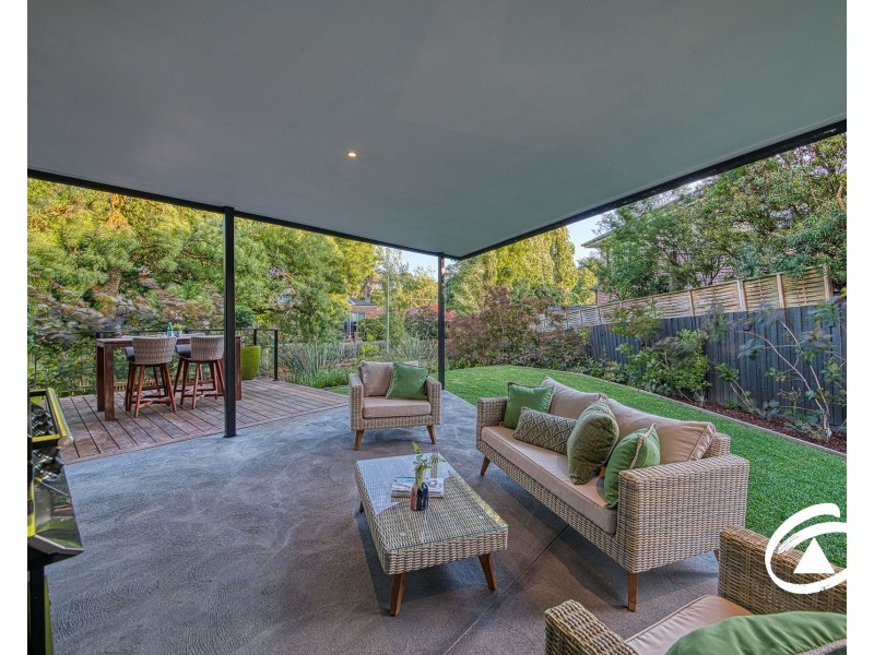 43 Willowdene Way, Berwick VIC 3806