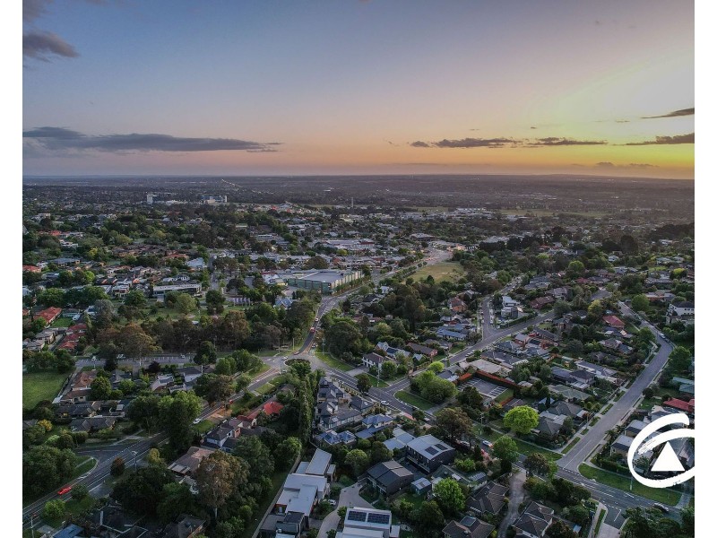 43 Willowdene Way, Berwick VIC 3806