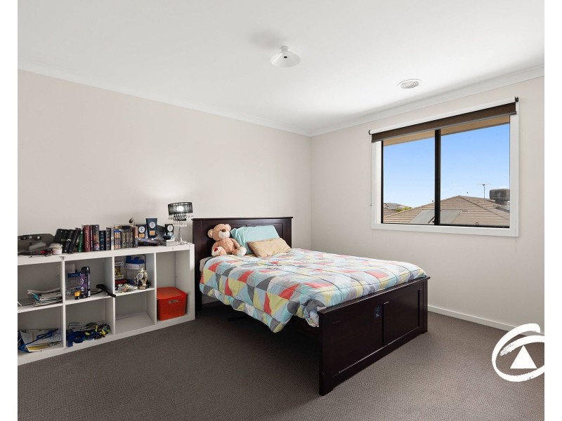 72 Castillo Avenue, Clyde North VIC 3978