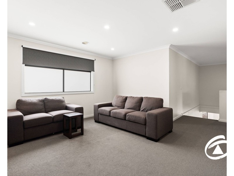 72 Castillo Avenue, Clyde North VIC 3978