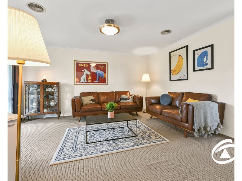 16 Warrenwood Place, Narre Warren VIC 3805