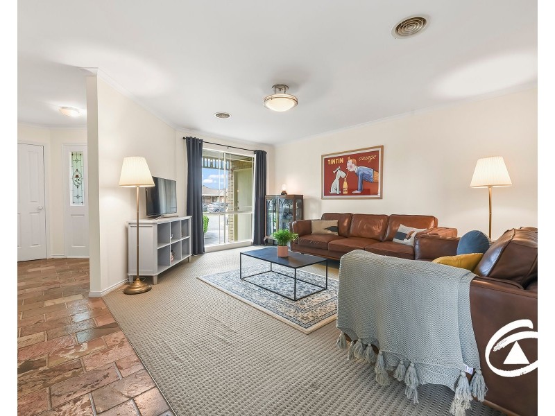 16 Warrenwood Place, Narre Warren VIC 3805