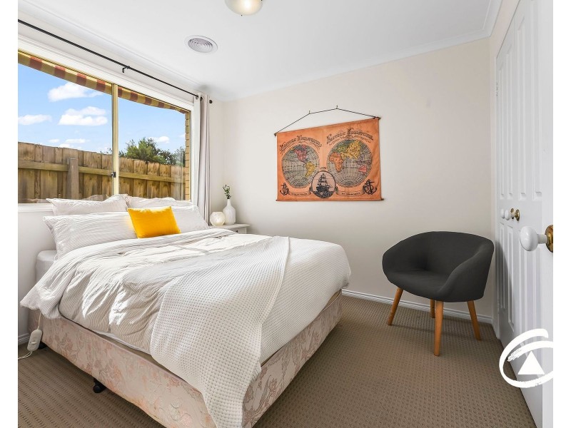 16 Warrenwood Place, Narre Warren VIC 3805