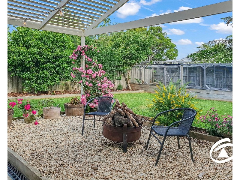 16 Warrenwood Place, Narre Warren VIC 3805