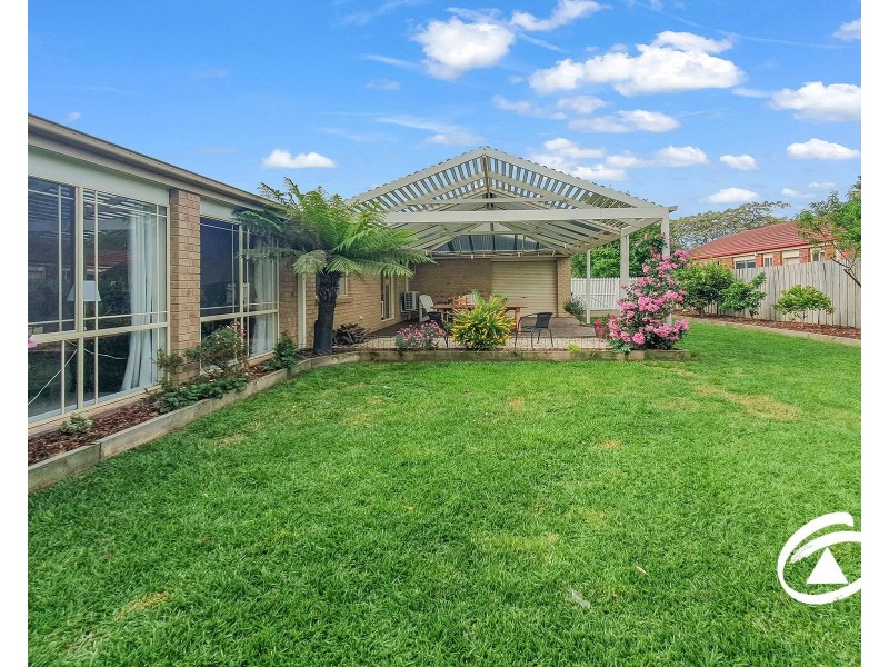 16 Warrenwood Place, Narre Warren VIC 3805