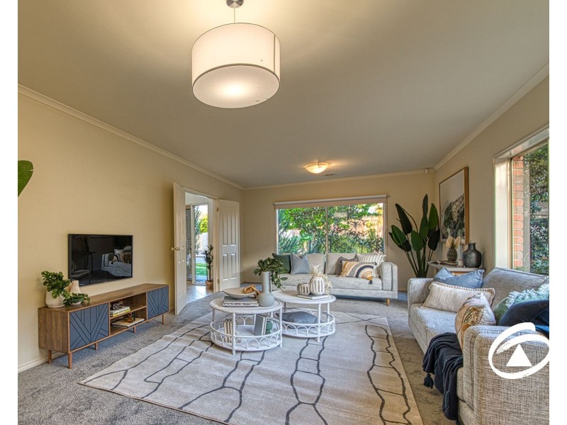 5 McCubbin Way, Berwick VIC 3806