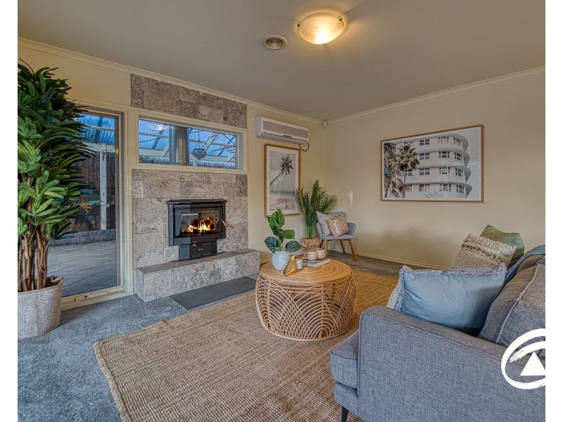 5 McCubbin Way, Berwick VIC 3806