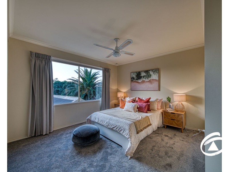 5 McCubbin Way, Berwick VIC 3806