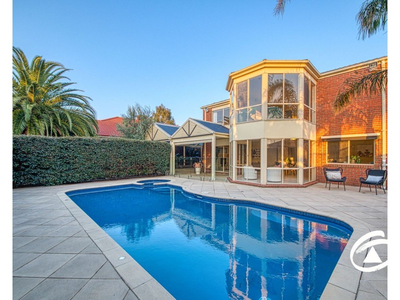 5 McCubbin Way, Berwick VIC 3806