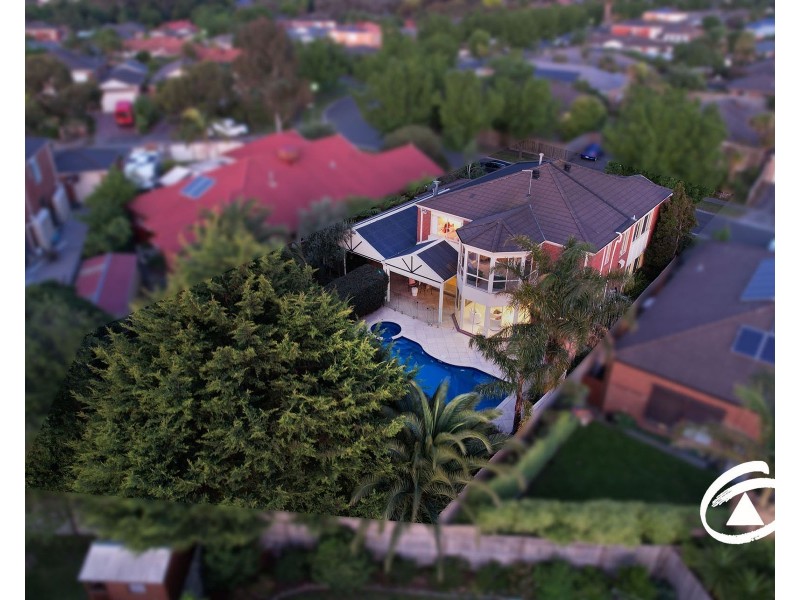 5 McCubbin Way, Berwick VIC 3806