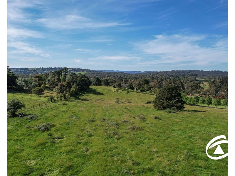 42 Payne Road, Beaconsfield VIC 3807