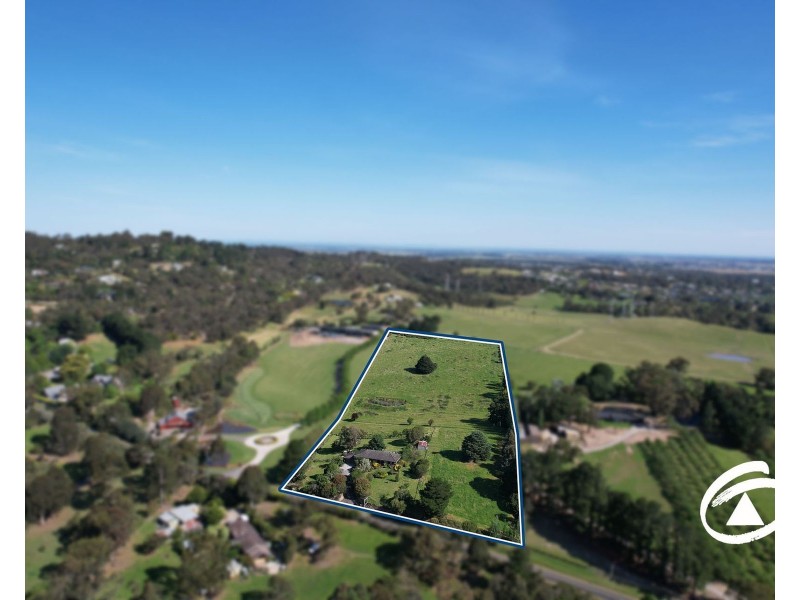 42 Payne Road, Beaconsfield VIC 3807