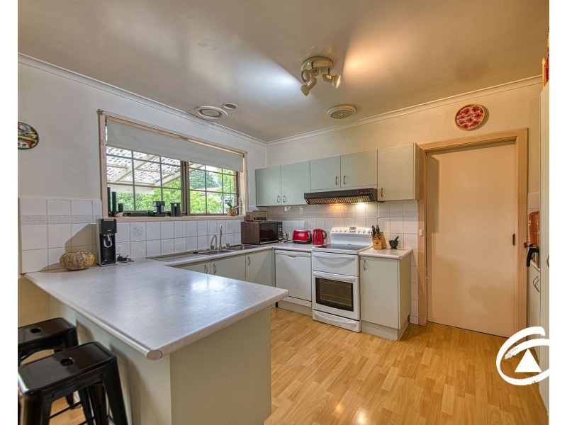 42 Payne Road, Beaconsfield VIC 3807